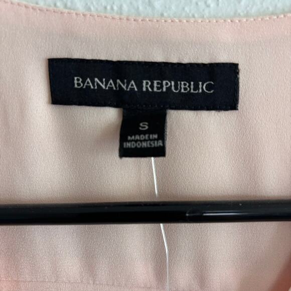 NWT Banana Republic Sz S Peach V-Neck Lightweight Sleeveless Top Flowy Dressy - Picture 3 of 9